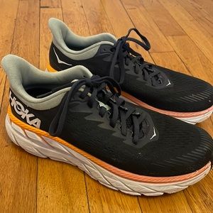 Hoka One One Clifton 7